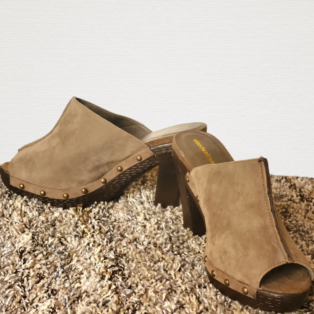 Cloudwalker Faux Suede Platform Comfortable Slides Sz 10W